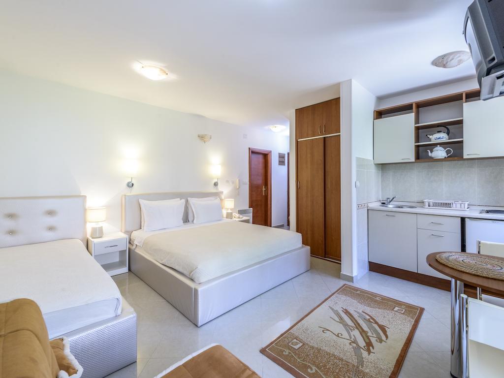 Captain Apartments Budva Phòng bức ảnh